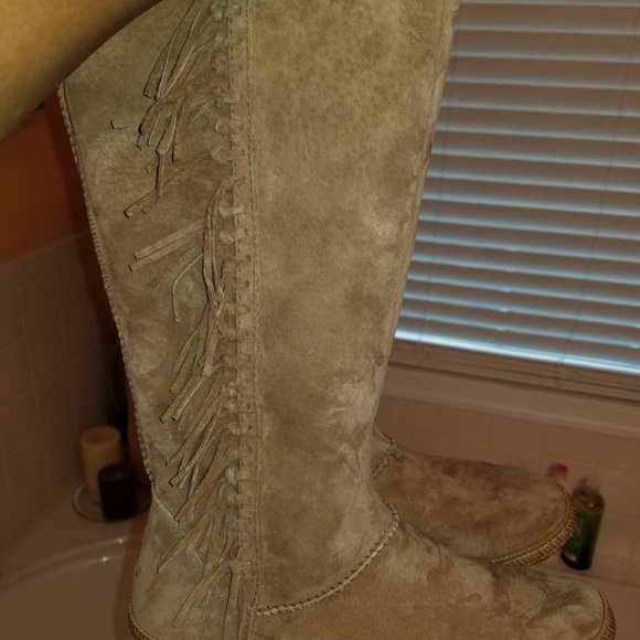 UGG Mammoth suede boots - Picture 2 of 4